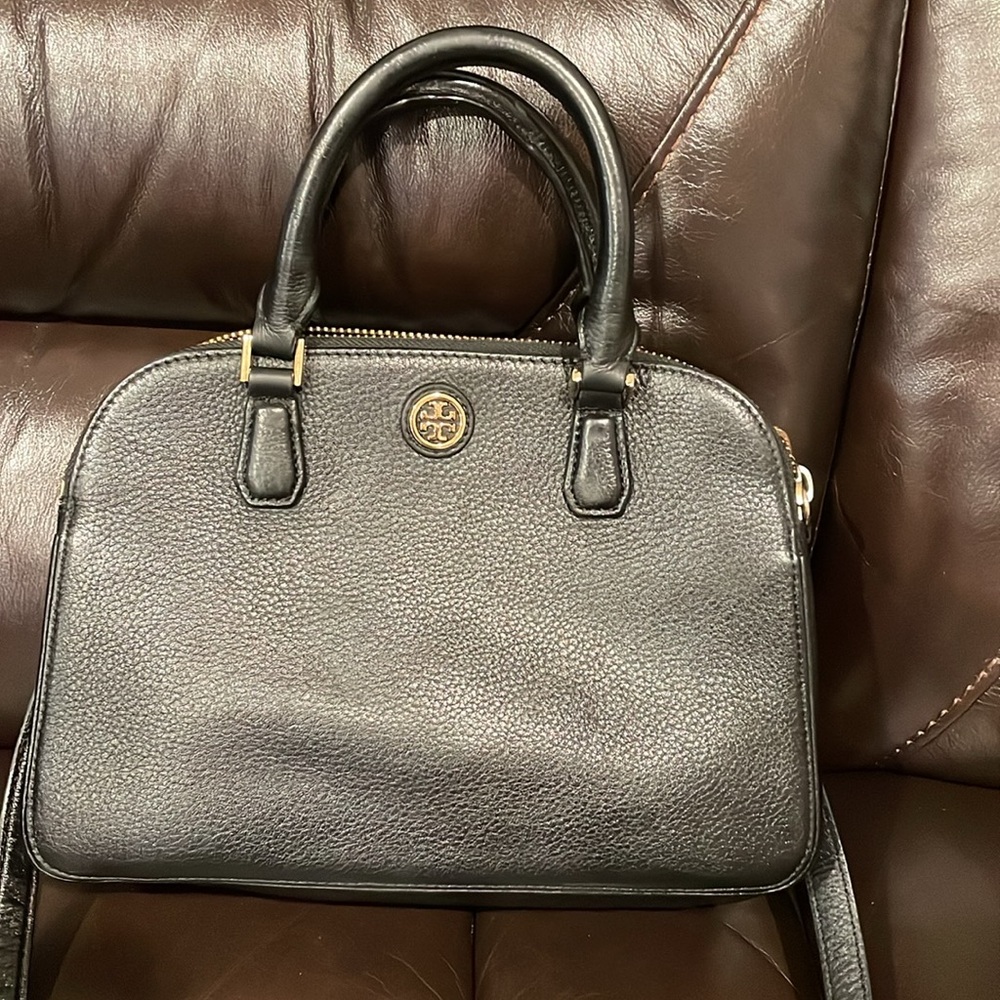 Tory Buch Robinson double zip tote black bag.